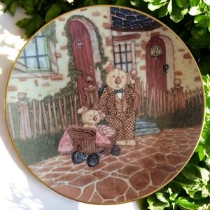 Vtg 1984 Lovable Teddies Plate Collection Sunday Stroll Plate Michael Hague Gold